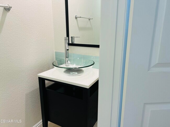 Building Photo - 5210 Premiere Hls Dr
