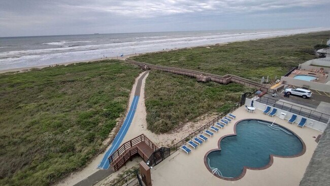 Building Photo - 3900 Gulf Blvd