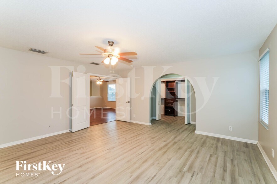 Building Photo - 20618 Whitebud Ct