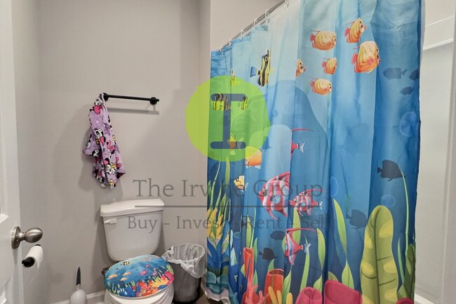 Building Photo - Stunning 5 Bed, 3 Bath Home Built in 2023. Close to Maxwell!