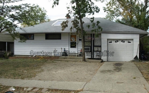 Primary Photo - Open floor plan