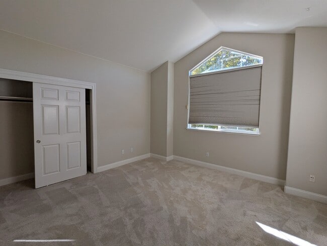 Building Photo - 3326 Camillo Ct