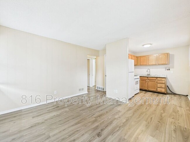 Building Photo - 6104 E 152 Terrace