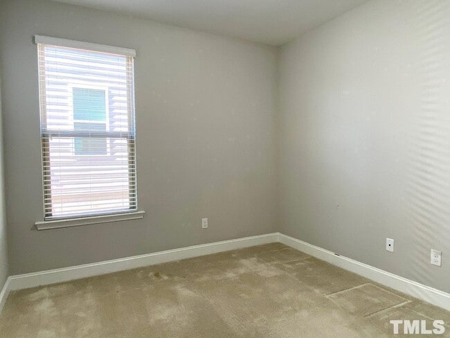 Building Photo - 5 Bedroom Single Family House for Sale Apex