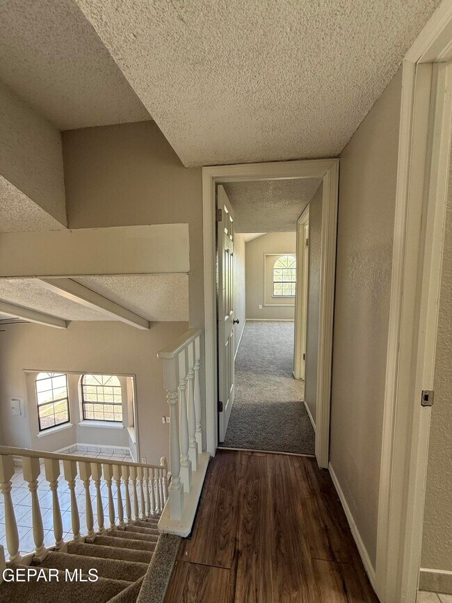 Building Photo - 11708 Sierra Azul Dr
