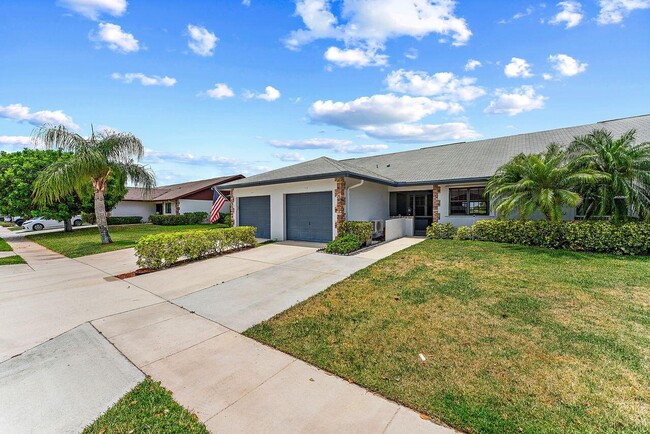 Building Photo - 128 Moccasin Trail S