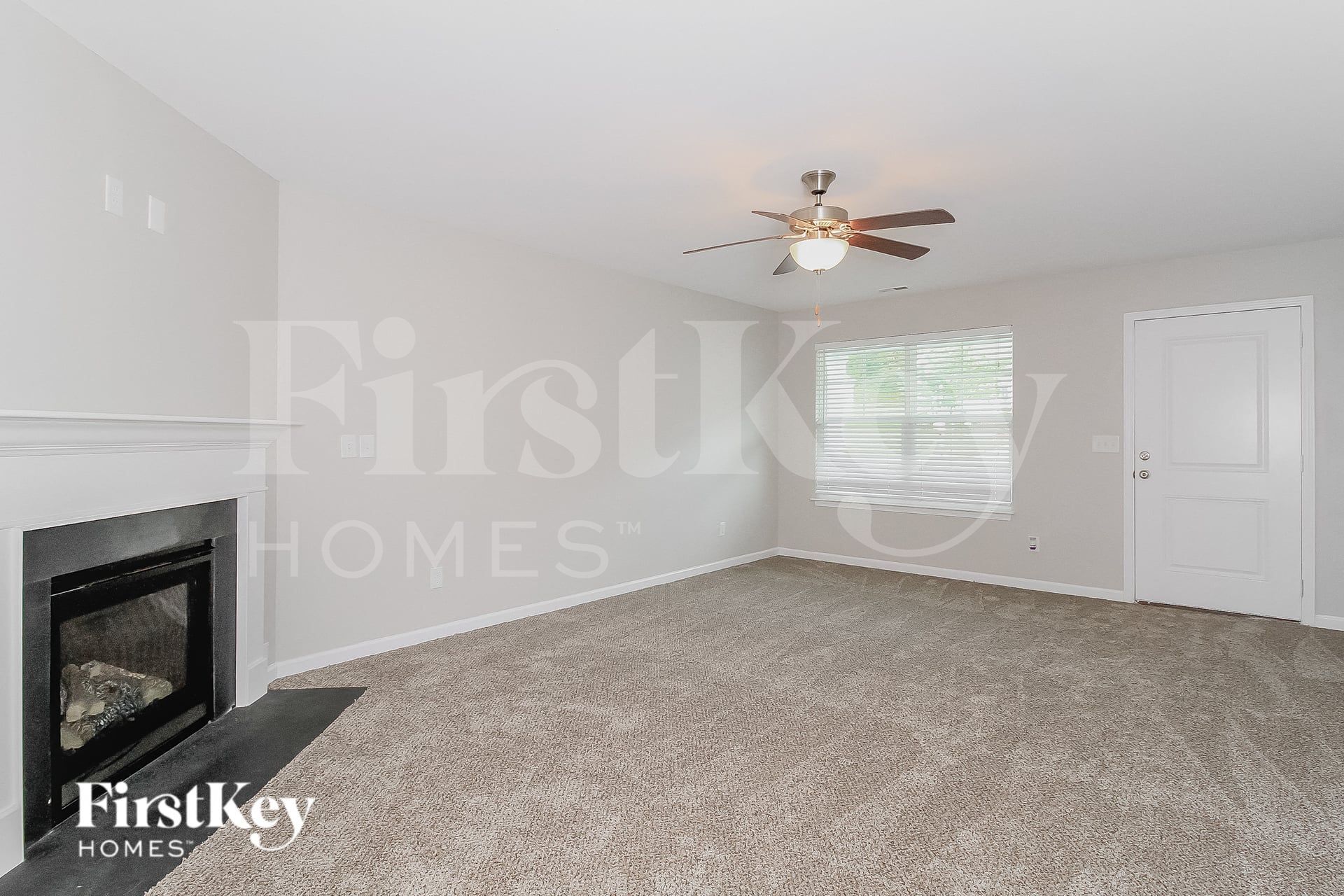 Building Photo - 825 Winterside Ln