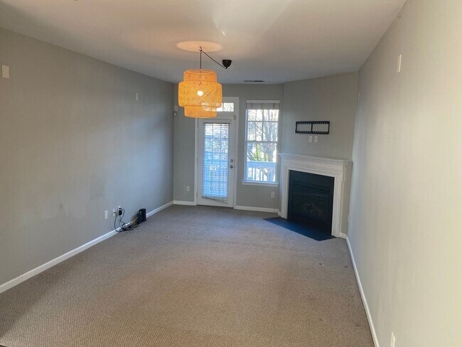 Building Photo - 1505 Walnut View Dr