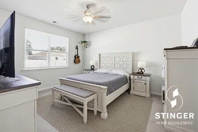 Building Photo - 334 Sanctuary Dr