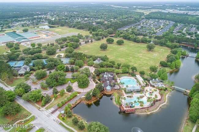 Building Photo - 721 Crystal Way