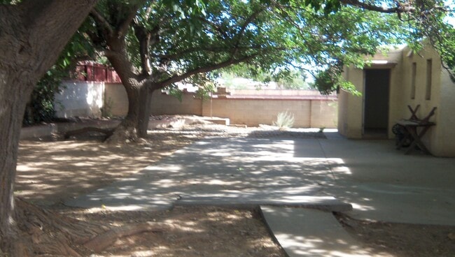 Building Photo - 3112 Colorado St NE