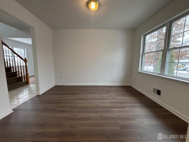 Building Photo - 921 Walnut St