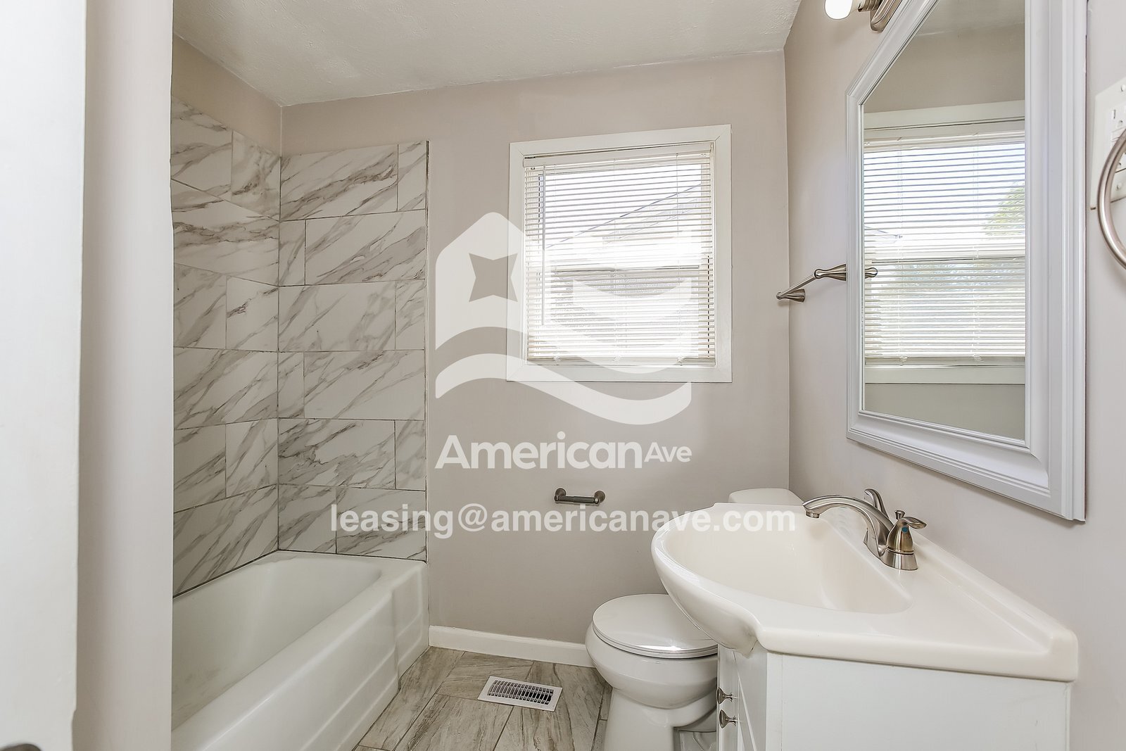 Building Photo - 800 W 51st St