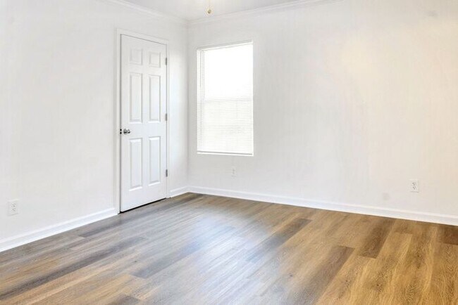 Building Photo - **Cozy 3 Bedroom 2 Bathroom home in Atlant...