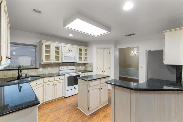 Building Photo - 1418 Holley Creek Ln