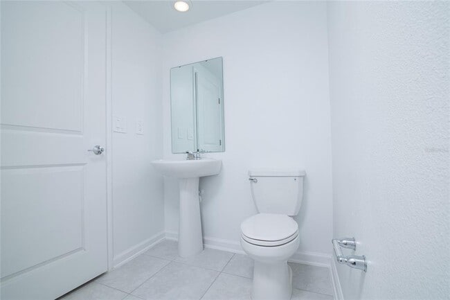 Building Photo - 2642 Runners Cir