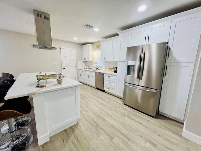 Building Photo - 10341 Kumquat Ln