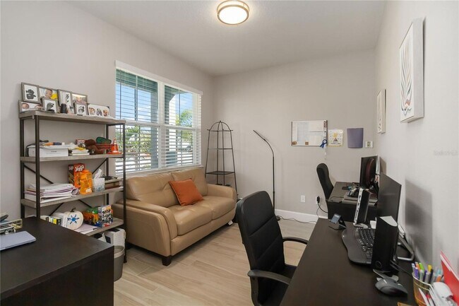 Building Photo - 3663 Arbordale Lp