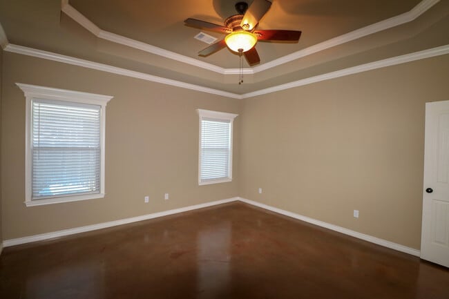 Building Photo - 3125 Silver Saddle Dr