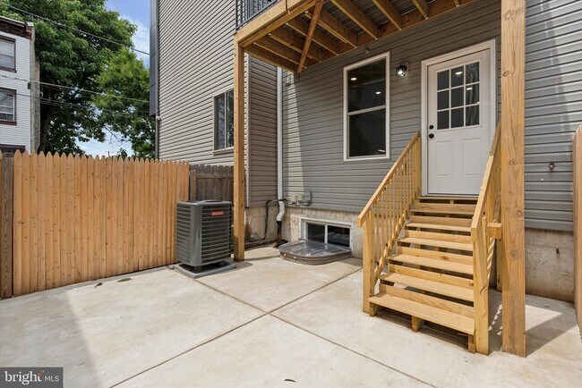 Building Photo - 520 W Susquehanna Ave