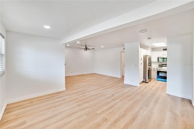 Building Photo - 4413 W Rogers Ave