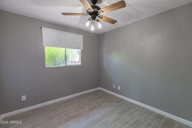 Building Photo - 1224 E Campus Dr