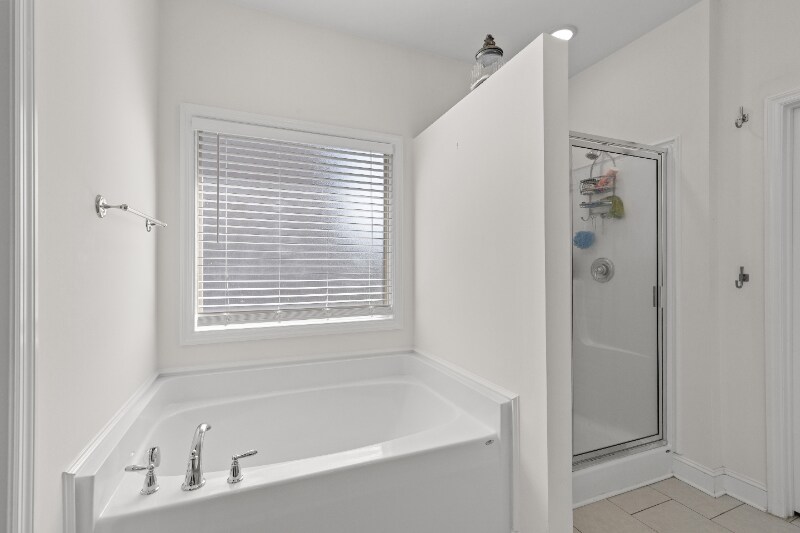 Building Photo - 11006 Thorne Dr