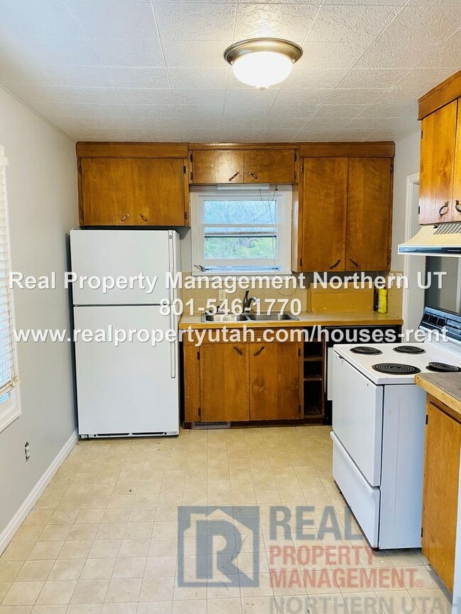 Building Photo - 3 Bedroom 1.5 Bath Ogden Home Coming Soon!