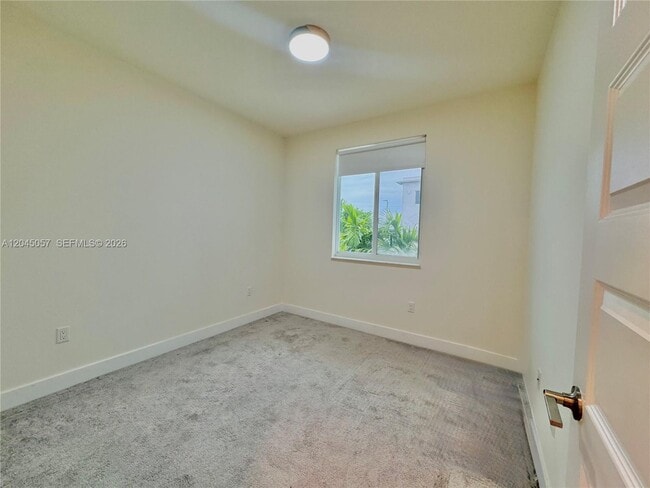 Building Photo - 10295 NW 64th Terrace