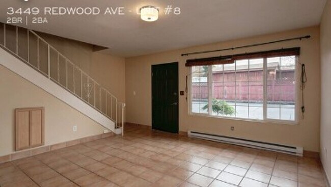 Building Photo - Spacious Townhouse-Style Condo with Patio! W/S/G included