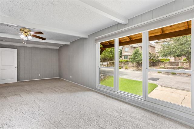 Building Photo - 2733 Sandage Ave