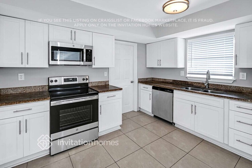 Building Photo - 4806 Pine Knott Ln