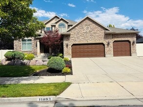 Building Photo - 11093 Alta Crest Dr