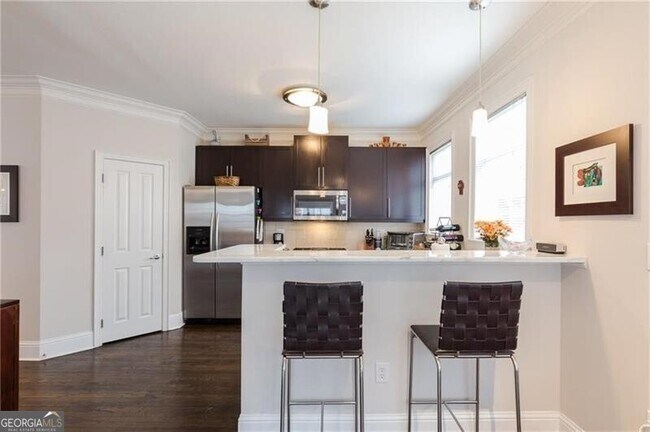 Building Photo - 1155 Glenridge Pl NE