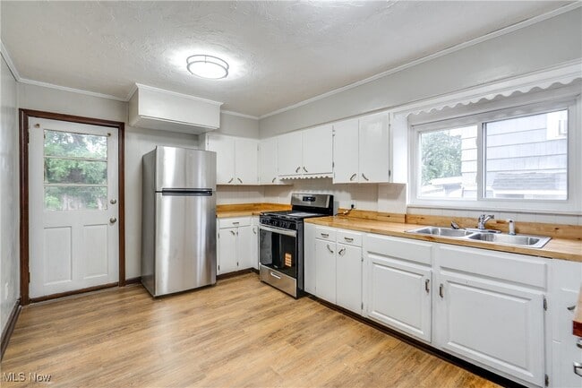 Building Photo - 2338 16th St SW