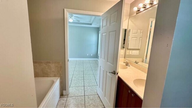 Building Photo - 18374 Columbine Rd