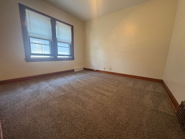 Building Photo - 4347-4347 W 49th St