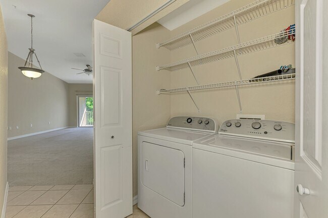 Building Photo - Beautiful 3/2 in Tara Community