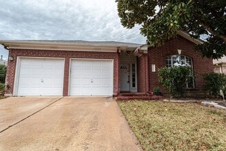 Building Photo - 1235 Blackthorn Dr