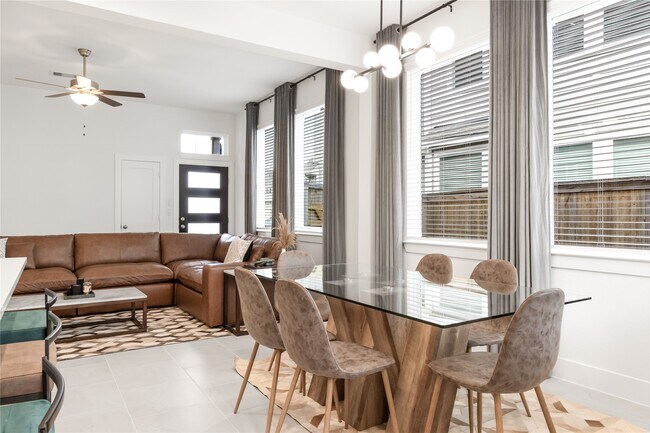 Building Photo - 21111 Rio San Jose Ct