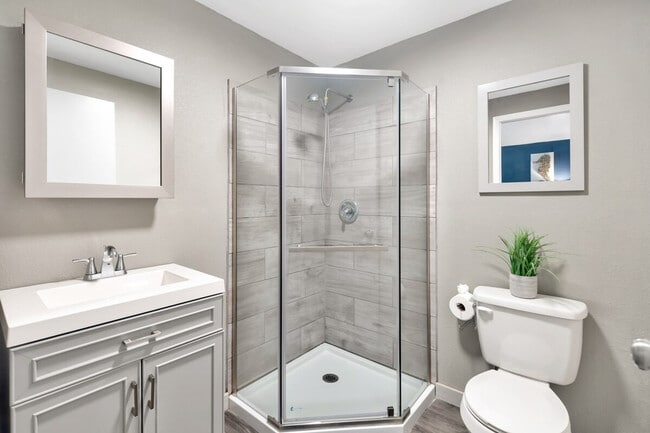 Building Photo - 1679 Tampa Rd