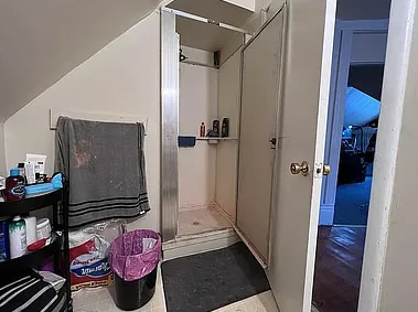 Building Photo - 381 Forest Ave