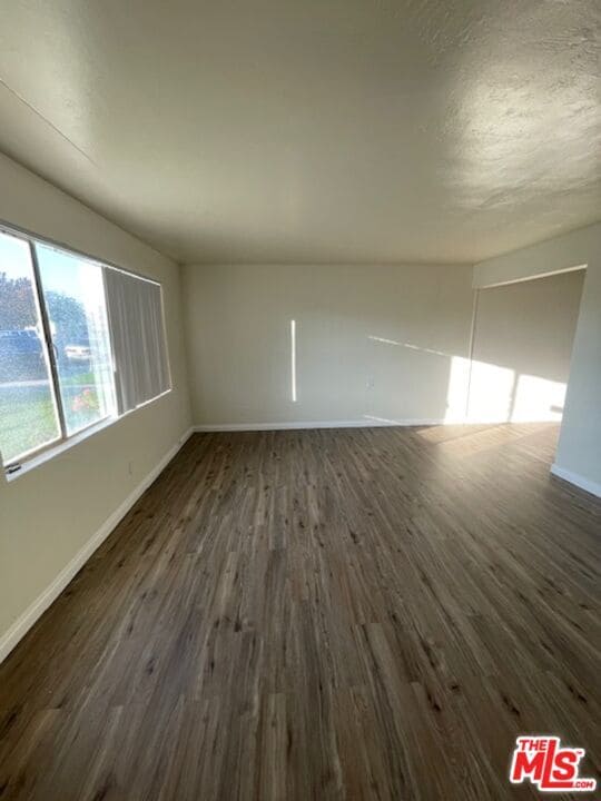 Building Photo - 202 Eye St