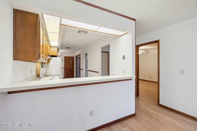 Building Photo - 1138 Fromage Cir W
