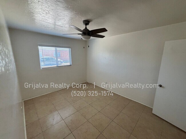 Building Photo - 4617 Eastland