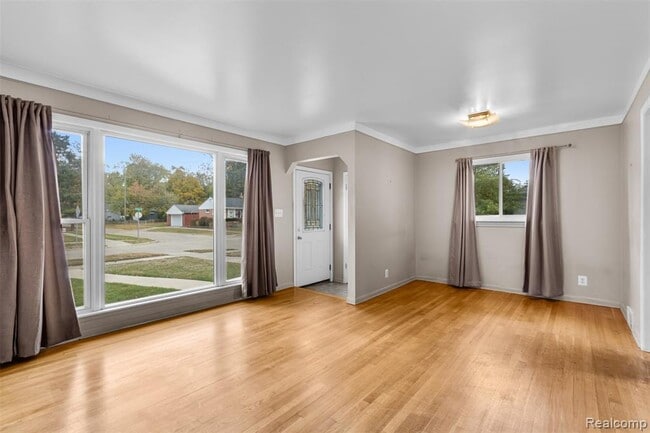 Building Photo - 1203 Hickory Ave