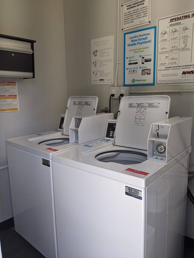 Laundry Room - 3365 Overland Ave