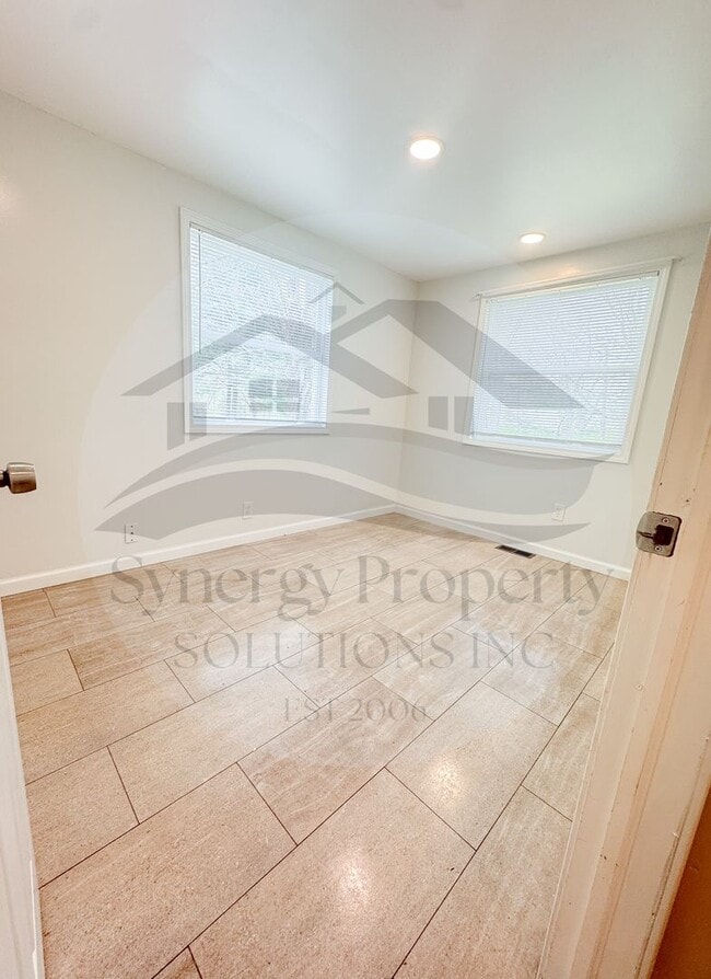 Building Photo - Lexington Ranch