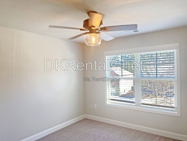 Building Photo - 582 Warrenton Run Dr