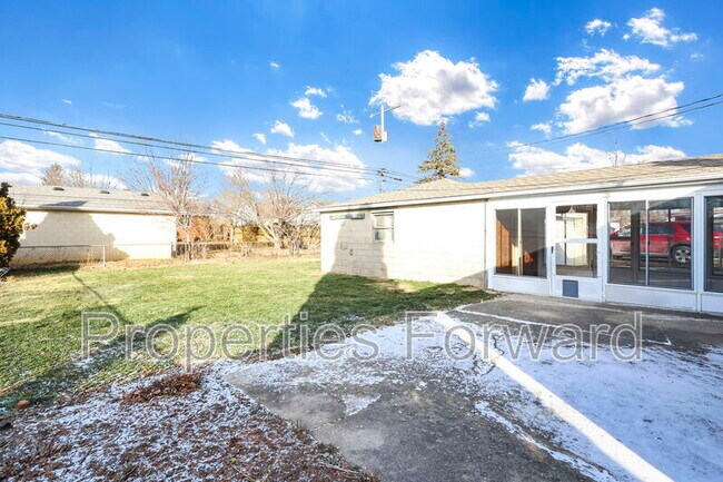 Building Photo - 2698 Kenny Ln